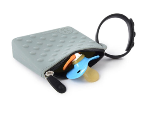 Paci Pouch